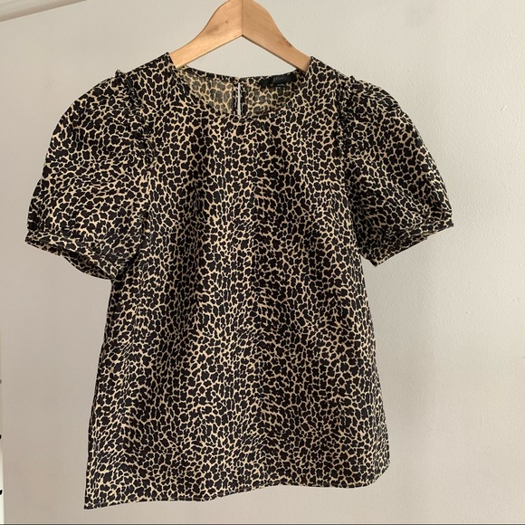 J. Crew Tops - J Crew Puff-sleeve  leopard Print Sz XXS